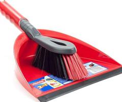 مجموعة من جاروف وفرشاة من فيليدا