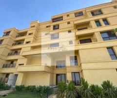 شقة ريسيل للبيع بموقع مميز اقل سعر في او وست