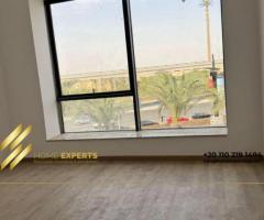 مكتب متشطب بالتكيفات إيجار بأقل سعر متر في ليك فيو